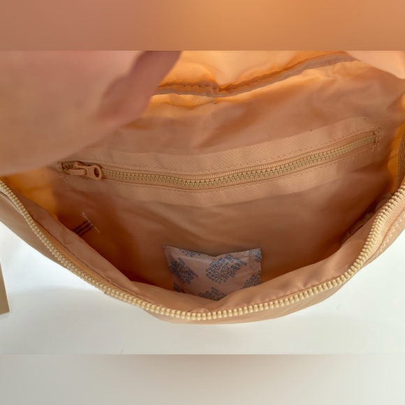 The Sport Pack in Beige - Picture 4 of 6